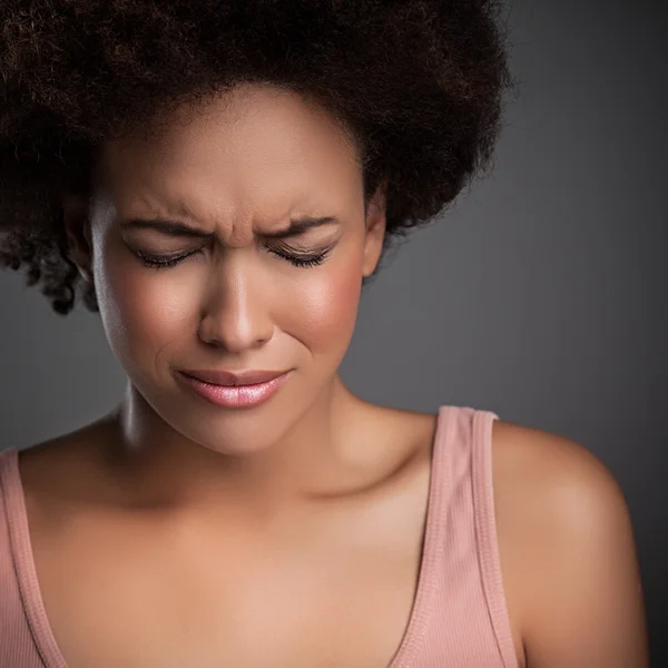 Mujer con dolor — Foto de Stock