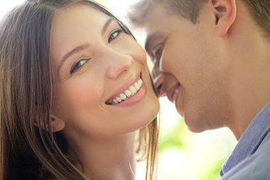 Romantik Çift açık havada