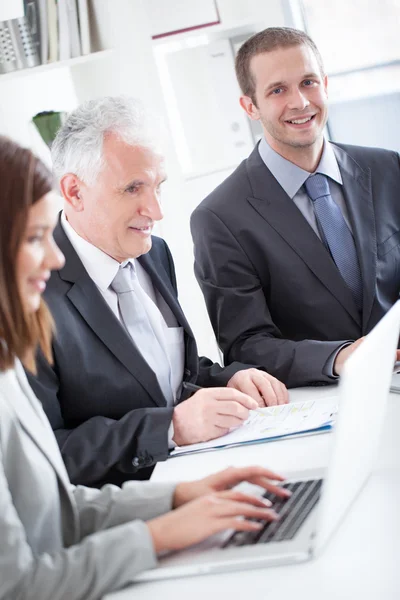 Företagsfolk i arbete — Stockfoto