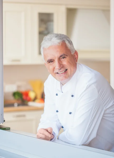 Retrato de um chef — Fotografia de Stock