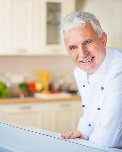 Portret van een chef-kok — Stockfoto