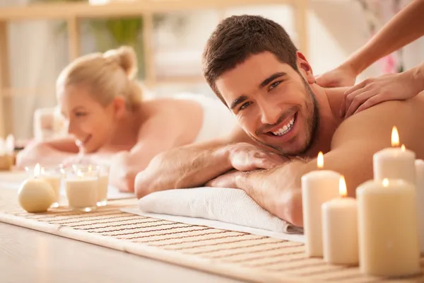 Couple de massage images libres de droit, photos de Couple de massage | Depositphotos