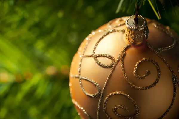 Ornamento de Natal de ouro — Fotografia de Stock