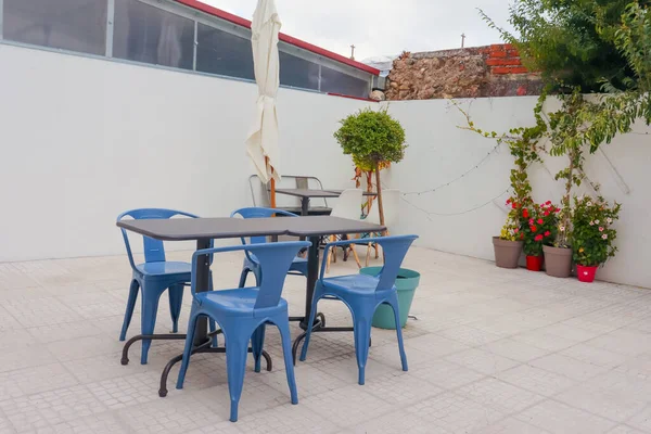 Nuevo patio de piedra y patio trasero, patio de terraza al aire libre — Foto de Stock