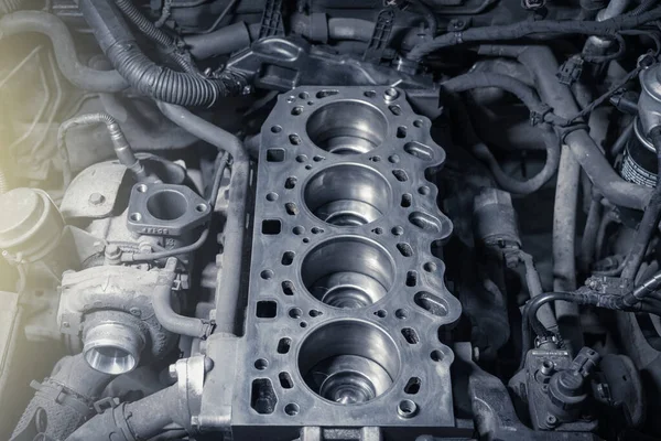 Rozmontowano Silnik Bez Głowicy Cylindra Naprawa Starego Turbodoładowanego Silnika Diesla — Zdjęcie stockowe