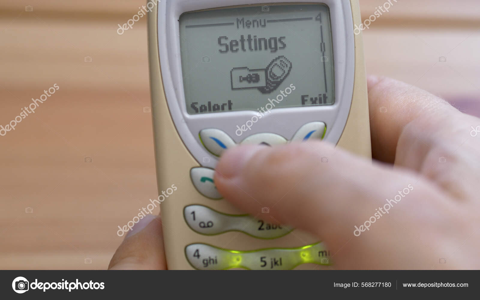 Gdansk Poland March 2022 Outdated Nokia 3410 Mobile Phone Hands.