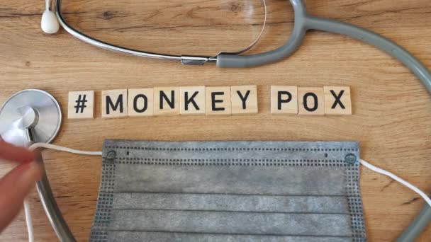 Monkeypox Moneypox Pregunta Concepto — Vídeo de stock