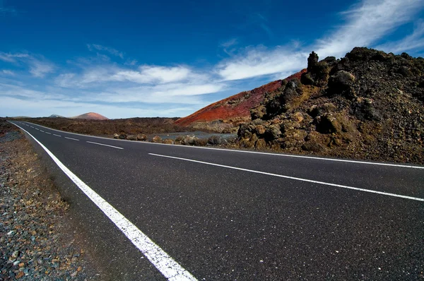 Highway thrue the desert — Stock Photo, Image