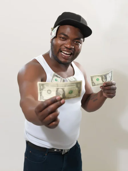 Musta kaveri, jolla on rahaa — kuvapankkivalokuva