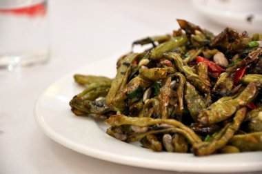 Kızarmış yeşil fasulye stir