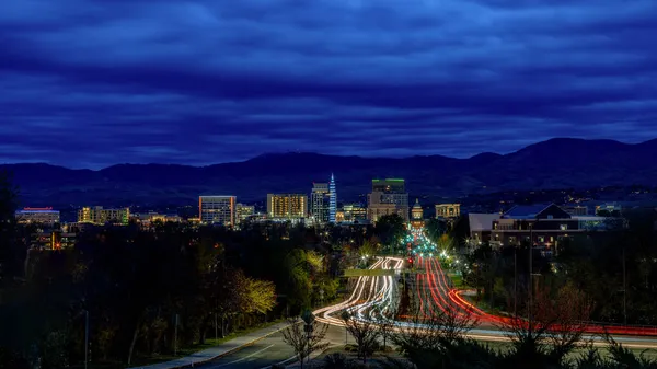 Popular View Boise Night Blue Hour Sky Car Lights — стоковое фото