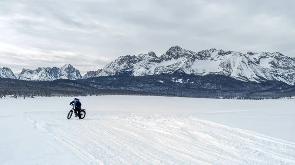 Cerca Stanley Idaho Ebike Invierno Viaje Largo Sendero Invierno — Foto de Stock