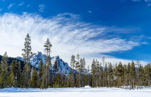 Monte Mcgown Invierno Con Nieve Nubes Cielo — Foto de Stock