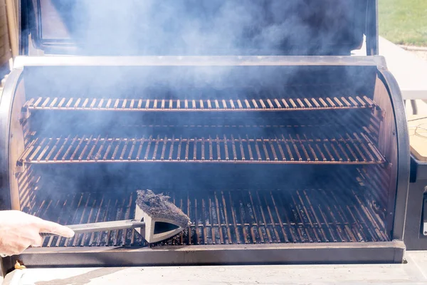 Smoker Grills Cleaned Using Brush Smoke —  Fotos de Stock