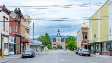 Downtown Dillon with store fronts and courthouse