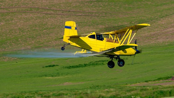 Ekin tozu Doğu Washington 'da mahsul püskürtüyor