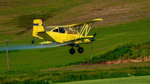 Yellow Air Plane Treats Crops Air — Stock Photo, Image