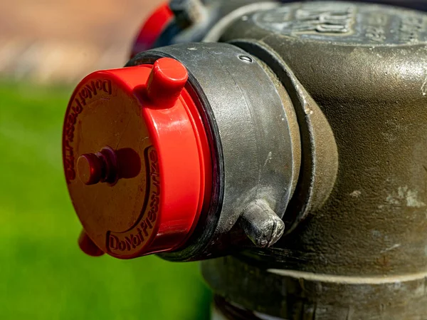 Wafer acil durum girişi halka açık bir alanda.