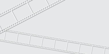 Arkaplanı gri arkaplanda izole edilmiş film şeridi çerçeveli. Metniniz için sinemayı yer ile tasarım edin. Film ve film, modern poster arka planı. Vektör sinema afişi, broşür, broşür