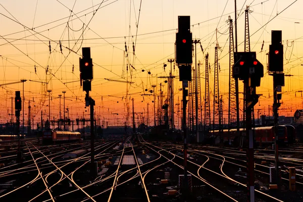 Vasúti síneket, a naplemente Stock Kép