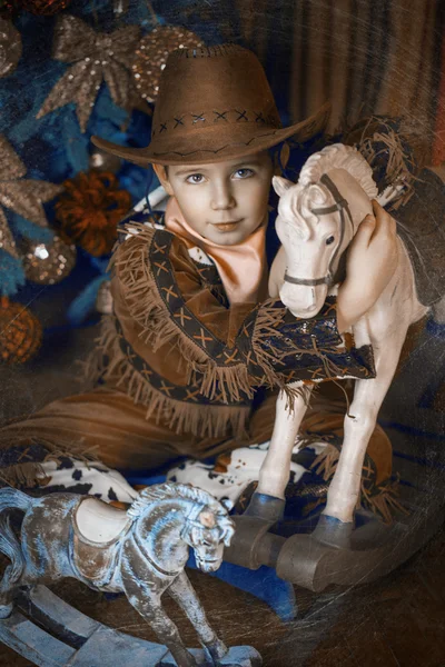 Malý chlapec v kovbojský kostým — Stock fotografie