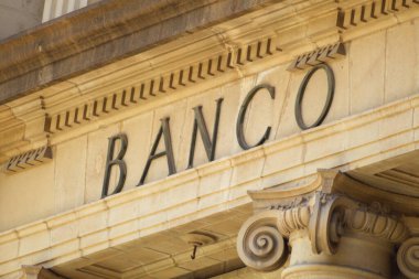 Facade of a bank building where money is traded