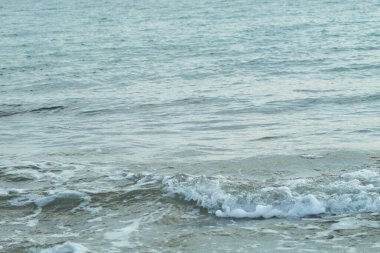 İspanya kıyılarındaki paradisiacal plajlar ferahlatıcı bir yüzüş yapmak için