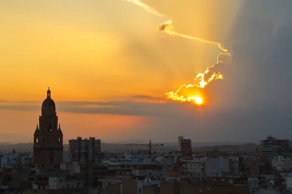 Espectacular Puesta Sol Sobre Ciudad Murcia Con Torre Catedral Primer —  Fotos de Stock