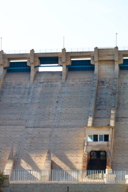 Elektrik üretimine adanmış bir bataklığın somut yapısı