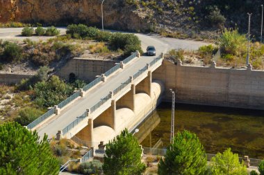 Elektrik üretimine adanmış bir bataklığın somut yapısı