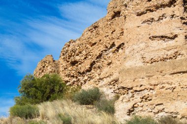 Cebirler 'deki Monte del Valle tepesinde bulunan eski ve çökmüş bir Müslüman şatosu olan La Luz, Murcia