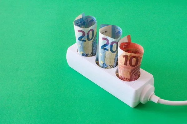 Banknotlar şeklinde maliyet göstergesi olan elektrik arzı aygıtı