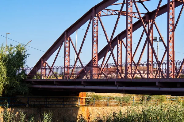 Nice Landscape Old Metal Bridge Crosses Segura River Carries Water — 图库照片