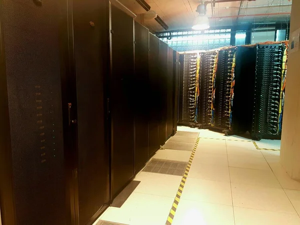 Racks Servers Hard Disks Supercomputing Data Center Cloud Computing Cryptocurrencies — Stock Photo, Image