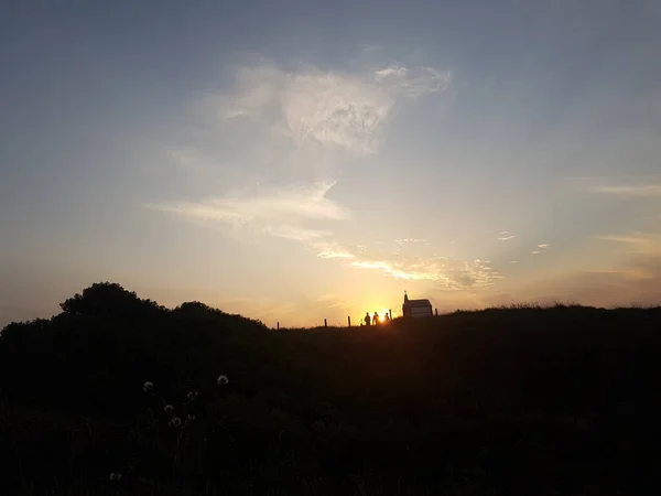 Quatre Hommes Côté Panthéon Anglais Santander Cantabrie Espagne Coucher Soleil — Photo