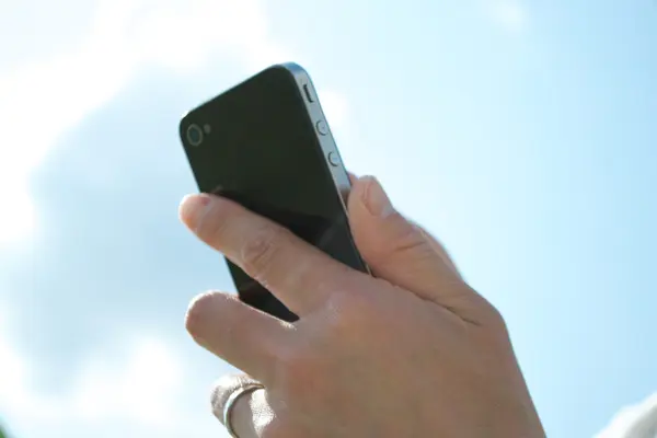 smartphone işletmek kadın