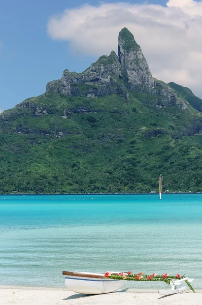 Borabora blue lagoon — Stock Photo, Image