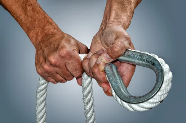 Hands in harbour — Stock Photo, Image