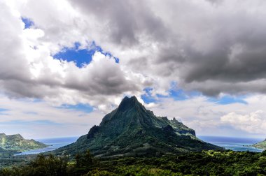 opunohu ve aşçı koylar