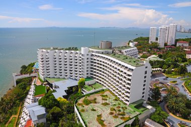 Havadan görünümü bir otel binası ve Plajı, pattaya, Tayland