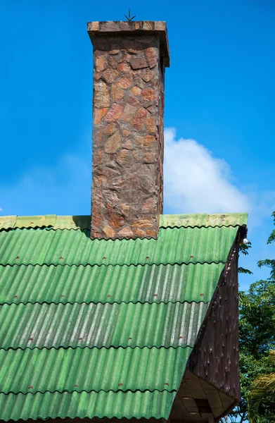 Skorsten på taket — Stockfoto