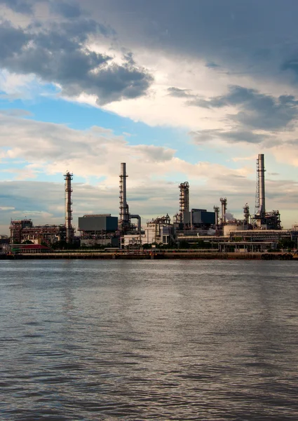 Usine de raffinage de pétrole en Thaïlande — Photo