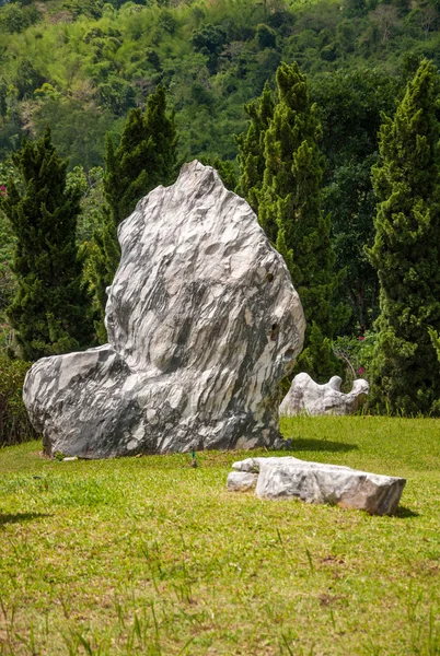 Big stone beautiful in the garden — Stock Photo, Image