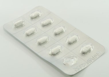 çeşitli hap ilaç yığını