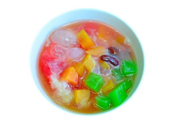 Ξυρισμένο πάγο επιδόρπιο με φρέσκα φρούτα. — Φωτογραφία Αρχείου