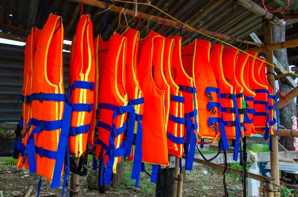 Schwimmwesten für Wassersport — Stockfoto