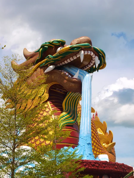 Dragon statue in Thailand — Stock Photo, Image