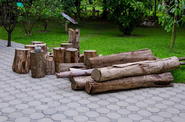 Tocones de árboles y deforestación forestal talada — Foto de Stock