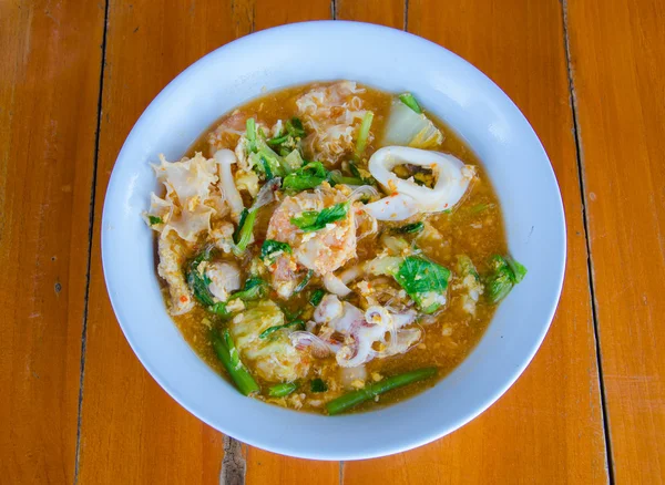 Meeresfrüchte-Sukiyaki. — Stockfoto