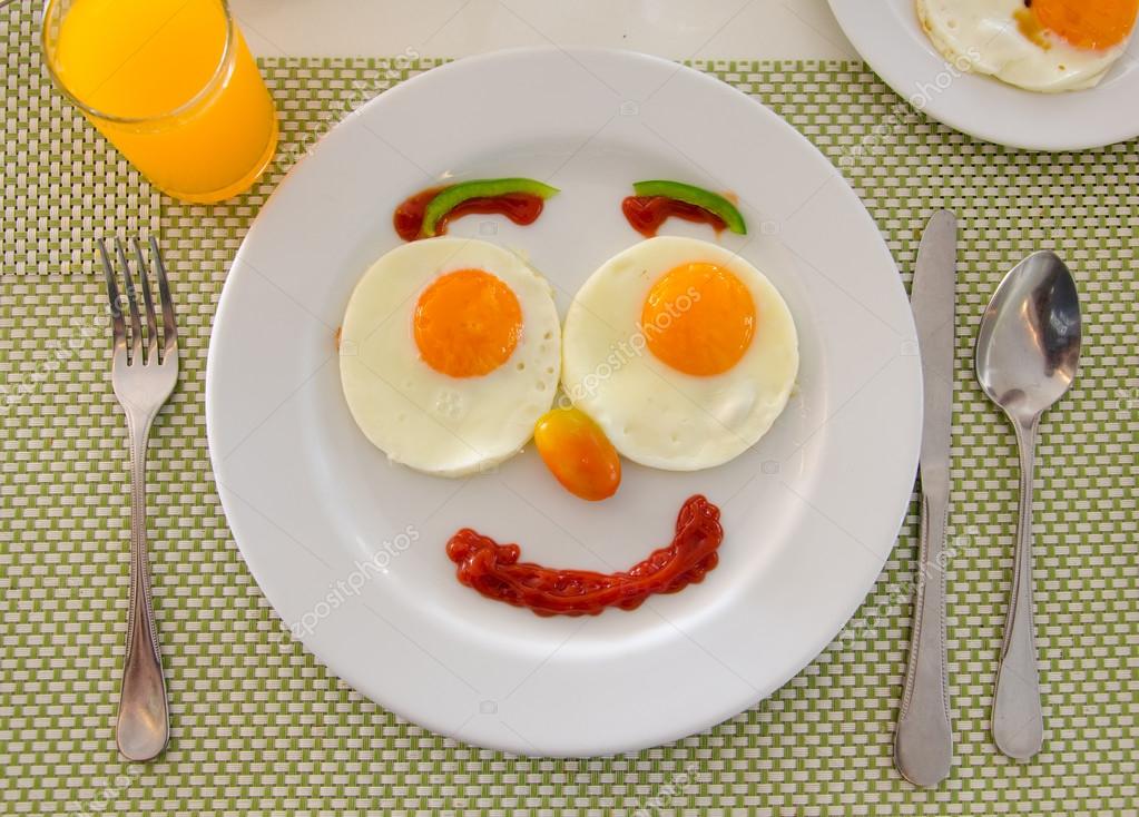 Happy Face Frying Eggs Breakfast Stock Photo Casanowe1 39821301 happy-face-frying-eggs-breakfast-stock-photo-casanowe1-39821301